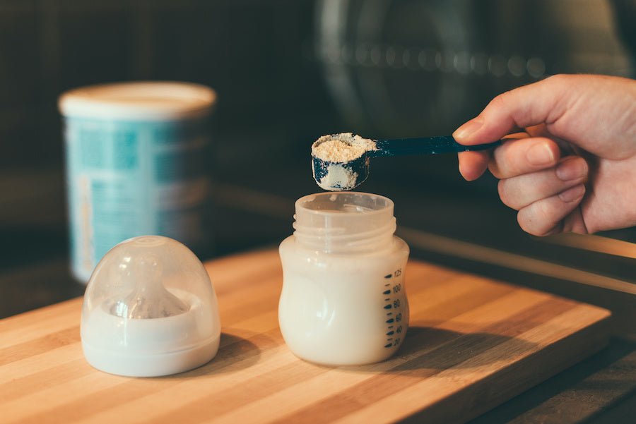 Calculer la quantité de lait pour le biberon : guide pratique pour les parents