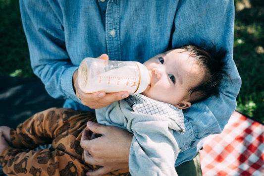 Chauffe Biberon Nomade : Est-ce vraiment un indispensable pour votre bébé ?